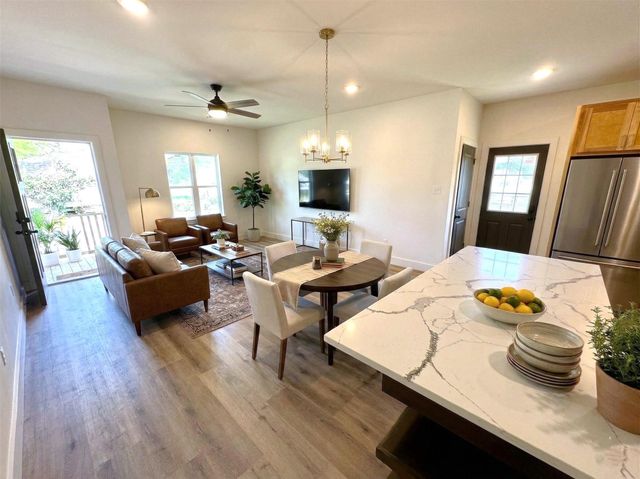 1002 E 33rd Street, Houston, TX 77022