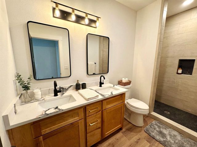 1002 E 33rd Street, Houston, TX 77022