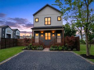 1002 E 33rd Street, Houston, TX 77022