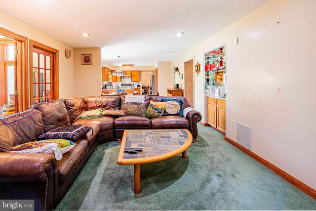 1025 CARRIAGE LN, Blue Bell, PA 19422