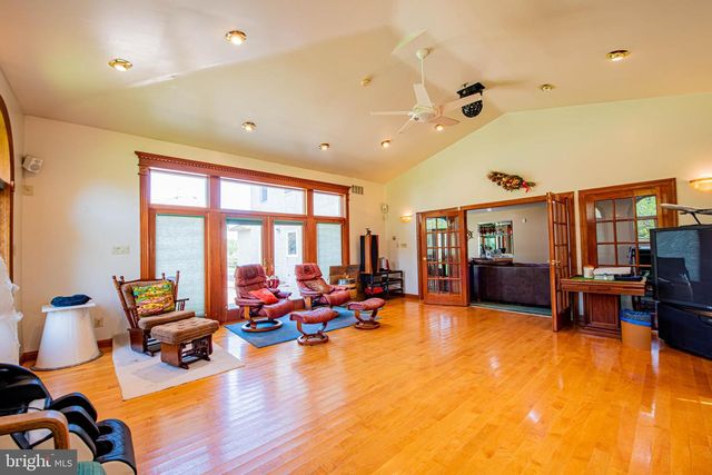 1025 CARRIAGE LN, Blue Bell, PA 19422