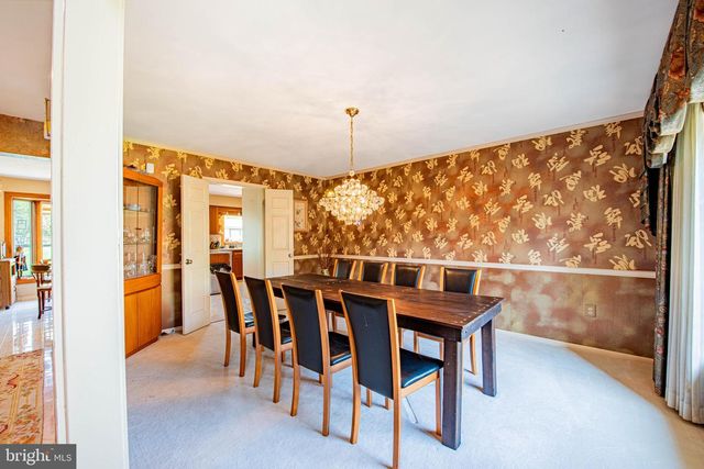 1025 CARRIAGE LN, Blue Bell, PA 19422