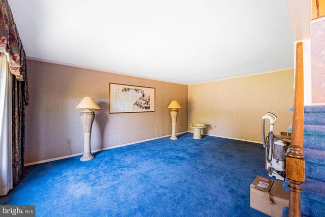 1025 CARRIAGE LN, Blue Bell, PA 19422