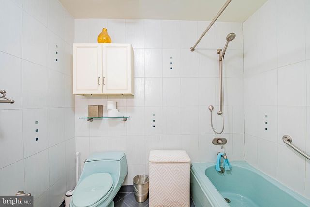 1025 CARRIAGE LN, Blue Bell, PA 19422