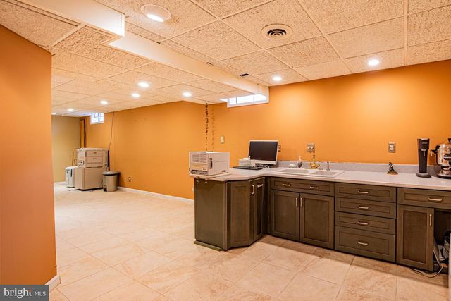 1025 CARRIAGE LN, Blue Bell, PA 19422