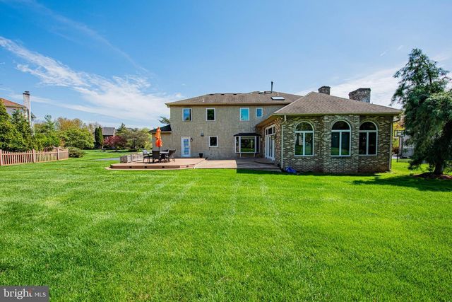 1025 CARRIAGE LN, Blue Bell, PA 19422