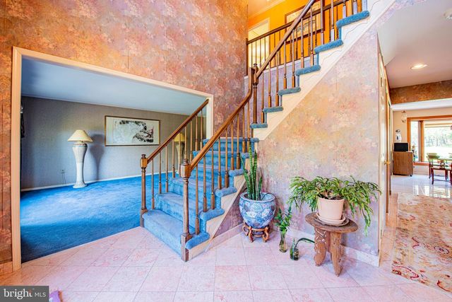 1025 CARRIAGE LN, Blue Bell, PA 19422