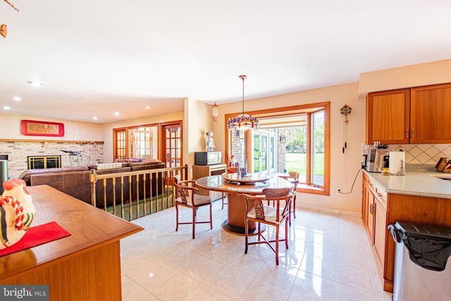 1025 CARRIAGE LN, Blue Bell, PA 19422