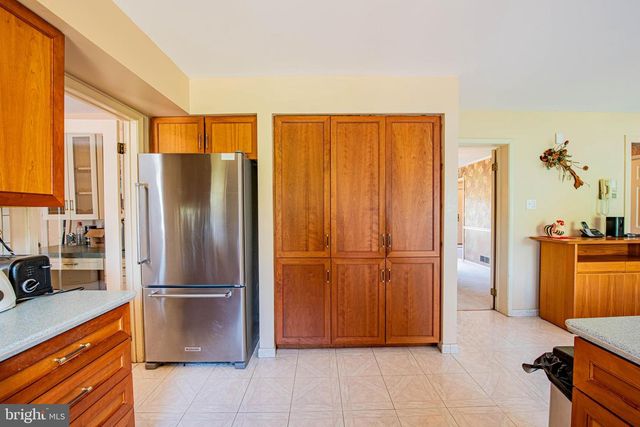 1025 CARRIAGE LN, Blue Bell, PA 19422