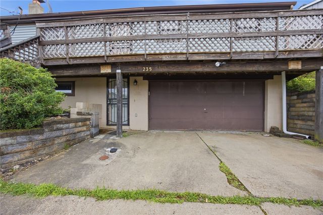 235 Grant Ave, Whitaker, PA 15120