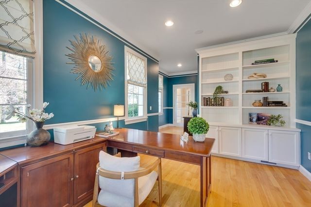 89 Green St, Needham, MA 02492