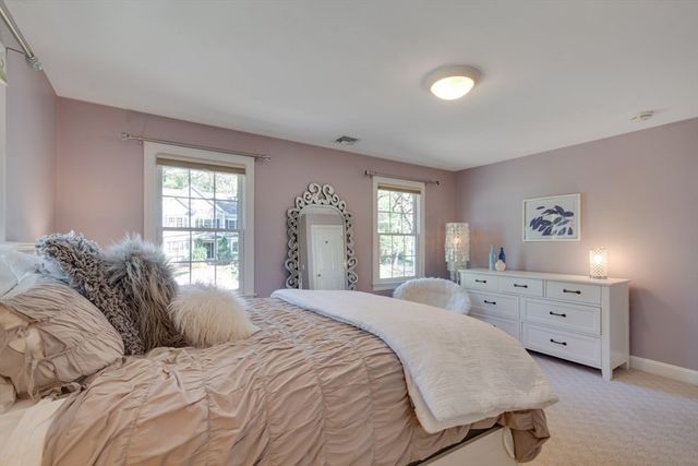 89 Green St, Needham, MA 02492