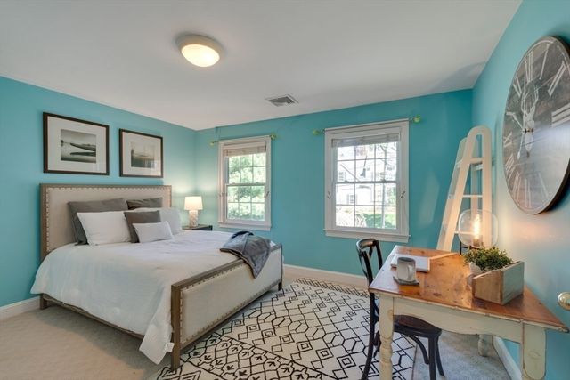 89 Green St, Needham, MA 02492