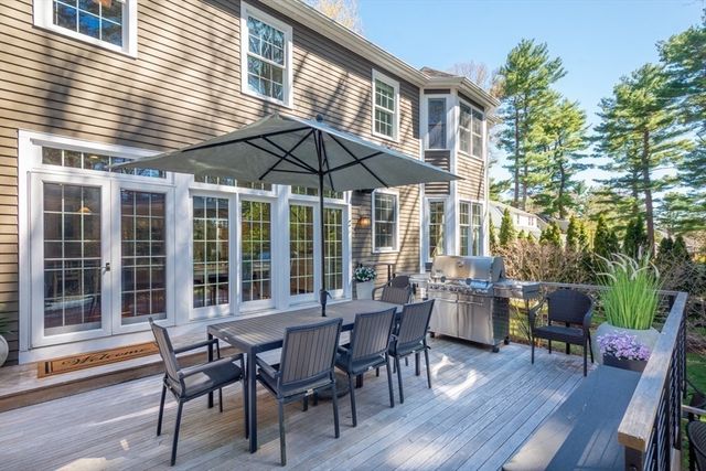89 Green St, Needham, MA 02492