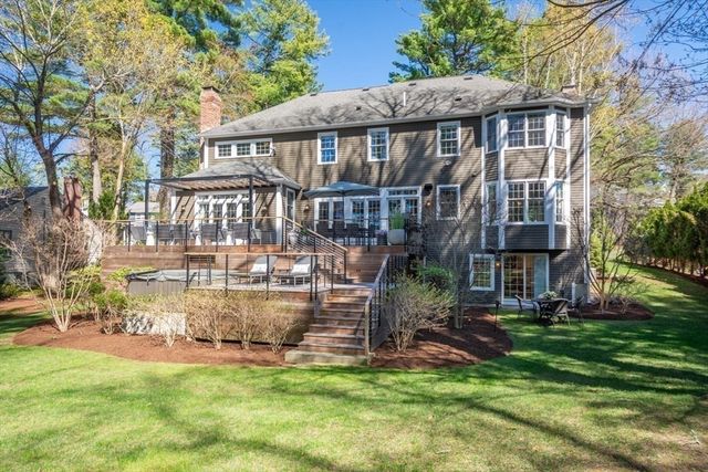 89 Green St, Needham, MA 02492