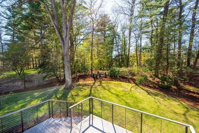 89 Green St, Needham, MA 02492