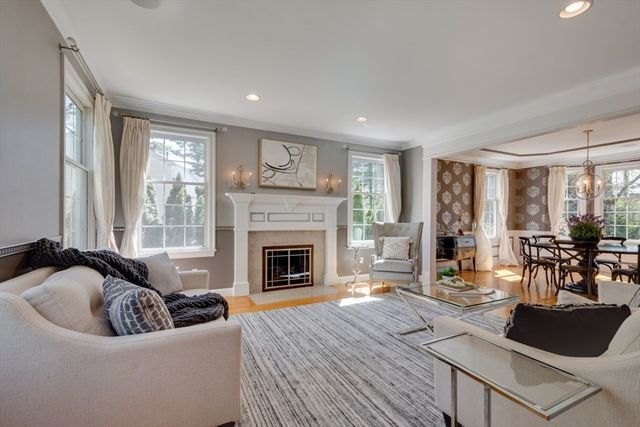 89 Green St, Needham, MA 02492