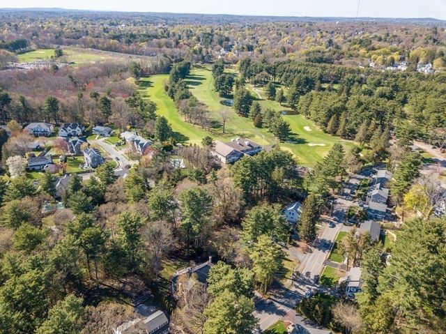 89 Green St, Needham, MA 02492