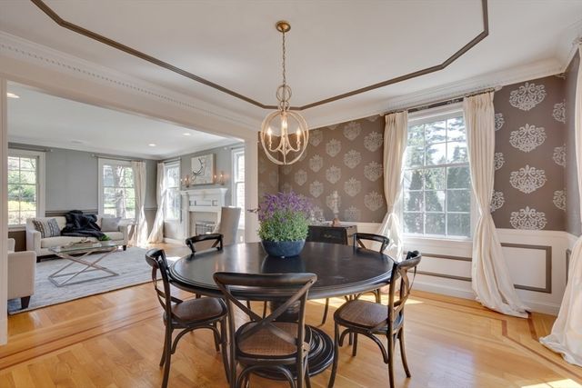 89 Green St, Needham, MA 02492