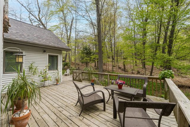 8933 W F Avenue, Kalamazoo, MI 49009