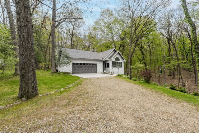 8933 W F Avenue, Kalamazoo, MI 49009