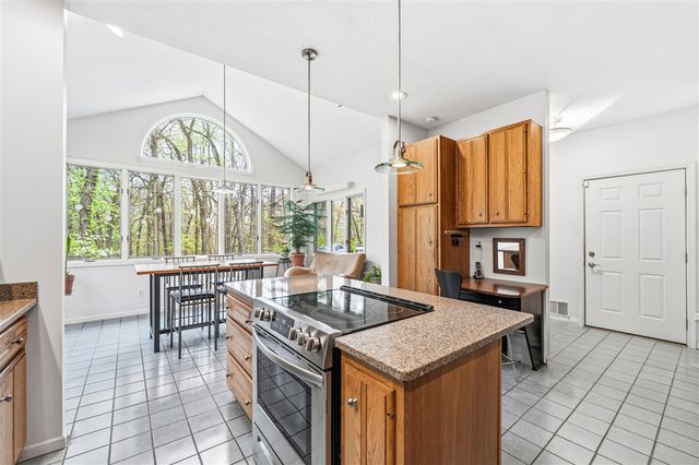 8933 W F Avenue, Kalamazoo, MI 49009