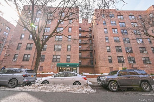 33-26 92 Street 4X, Jackson Heights, NY 11372