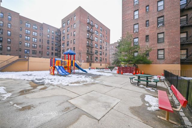 33-26 92 Street 4X, Jackson Heights, NY 11372