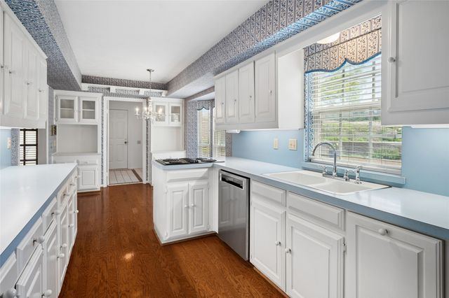 2723 Lawtherwood Court, Dallas, TX 75214