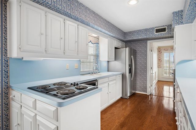 2723 Lawtherwood Court, Dallas, TX 75214