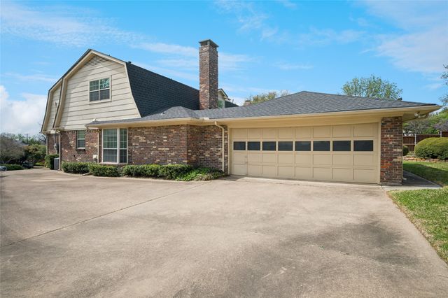 2723 Lawtherwood Court, Dallas, TX 75214