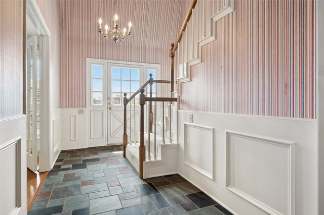 2723 Lawtherwood Court, Dallas, TX 75214