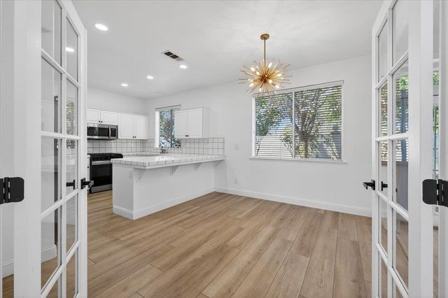 1079 E Monticello Circle, Fresno, CA 93720