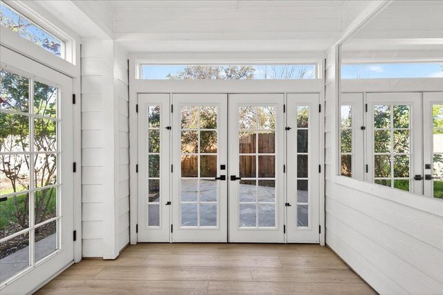 1079 E Monticello Circle, Fresno, CA 93720