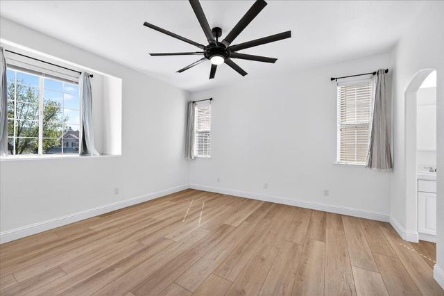 1079 E Monticello Circle, Fresno, CA 93720