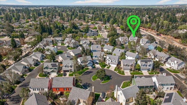 1079 E Monticello Circle, Fresno, CA 93720