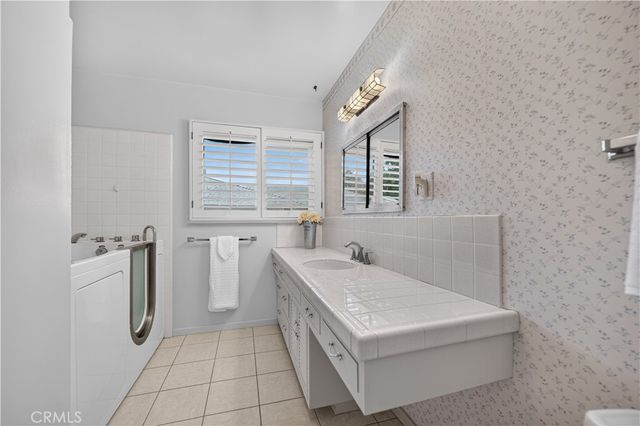 543 Ranch Lane, Glendora, CA 91741