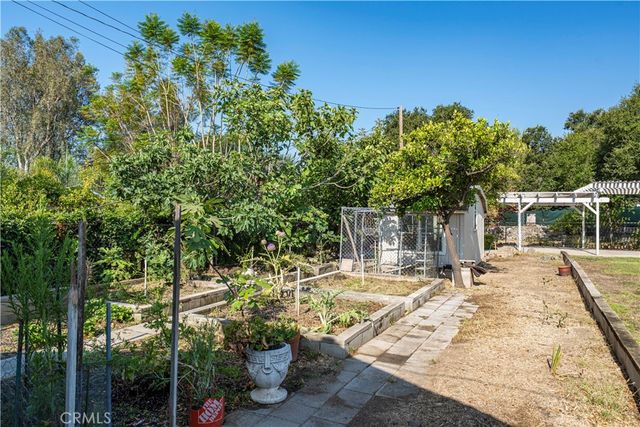 543 Ranch Lane, Glendora, CA 91741