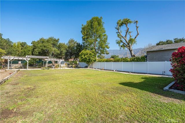 543 Ranch Lane, Glendora, CA 91741