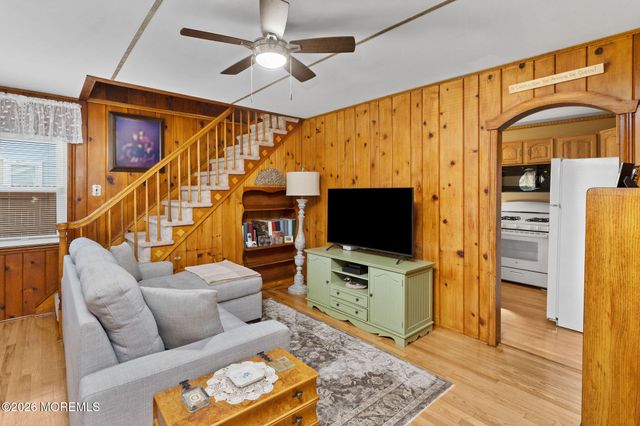 425 Hessler Way, Brick, NJ 08723