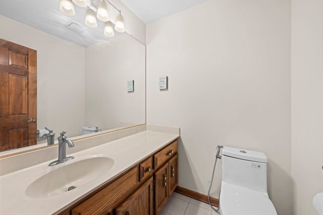 2205 Brown Court, Naperville, IL 60565