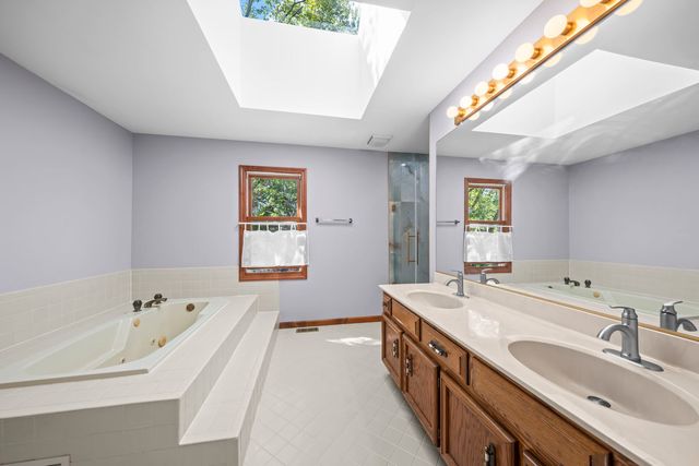 2205 Brown Court, Naperville, IL 60565