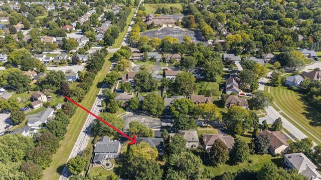 2205 Brown Court, Naperville, IL 60565