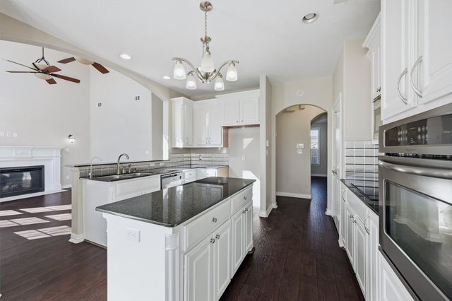 1419 N Grand Avenue, Sherman, TX 75090