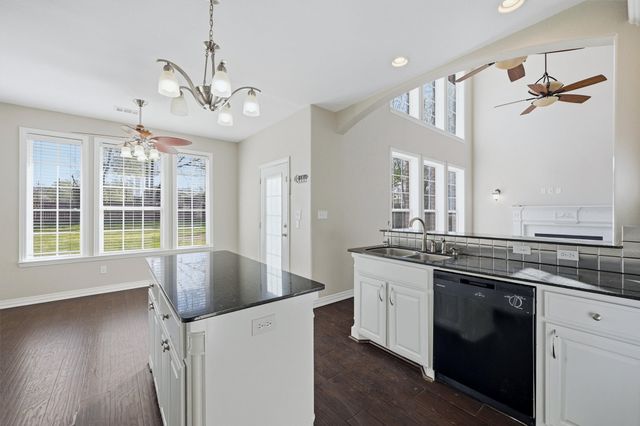 1419 N Grand Avenue, Sherman, TX 75090