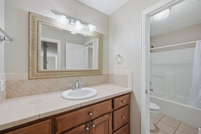 1419 N Grand Avenue, Sherman, TX 75090