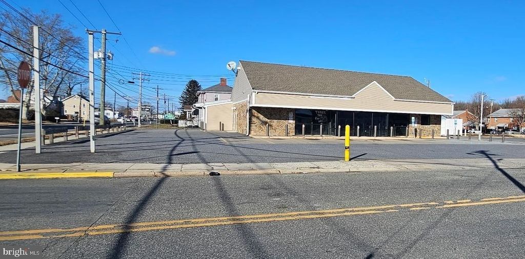 2 CARROLL AVE, PENNSVILLE, NJ 08070 — exterior