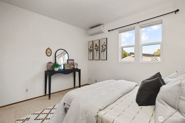 201 28th Avenue, Seattle, WA 98122