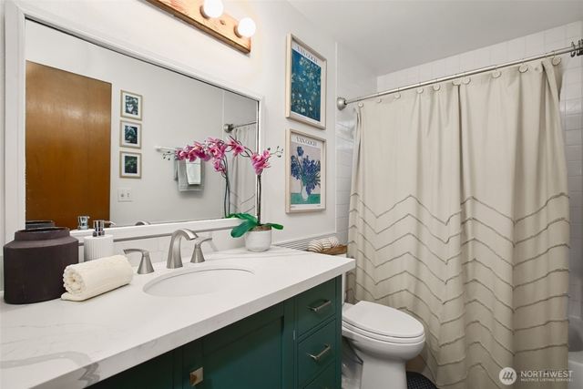 201 28th Avenue, Seattle, WA 98122