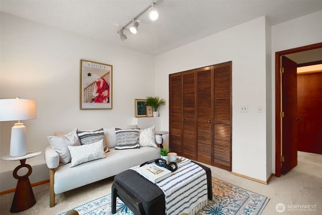 201 28th Avenue, Seattle, WA 98122